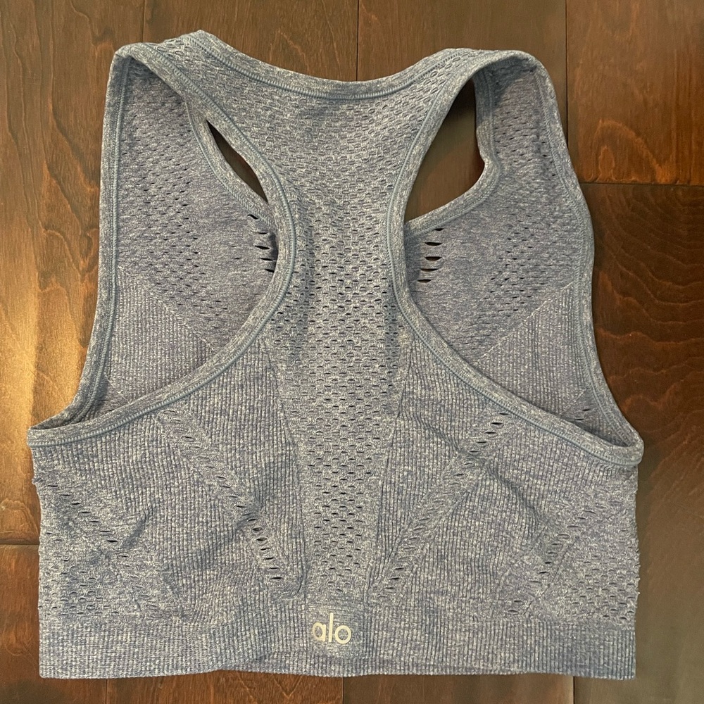 Alo women’s crop top size medium